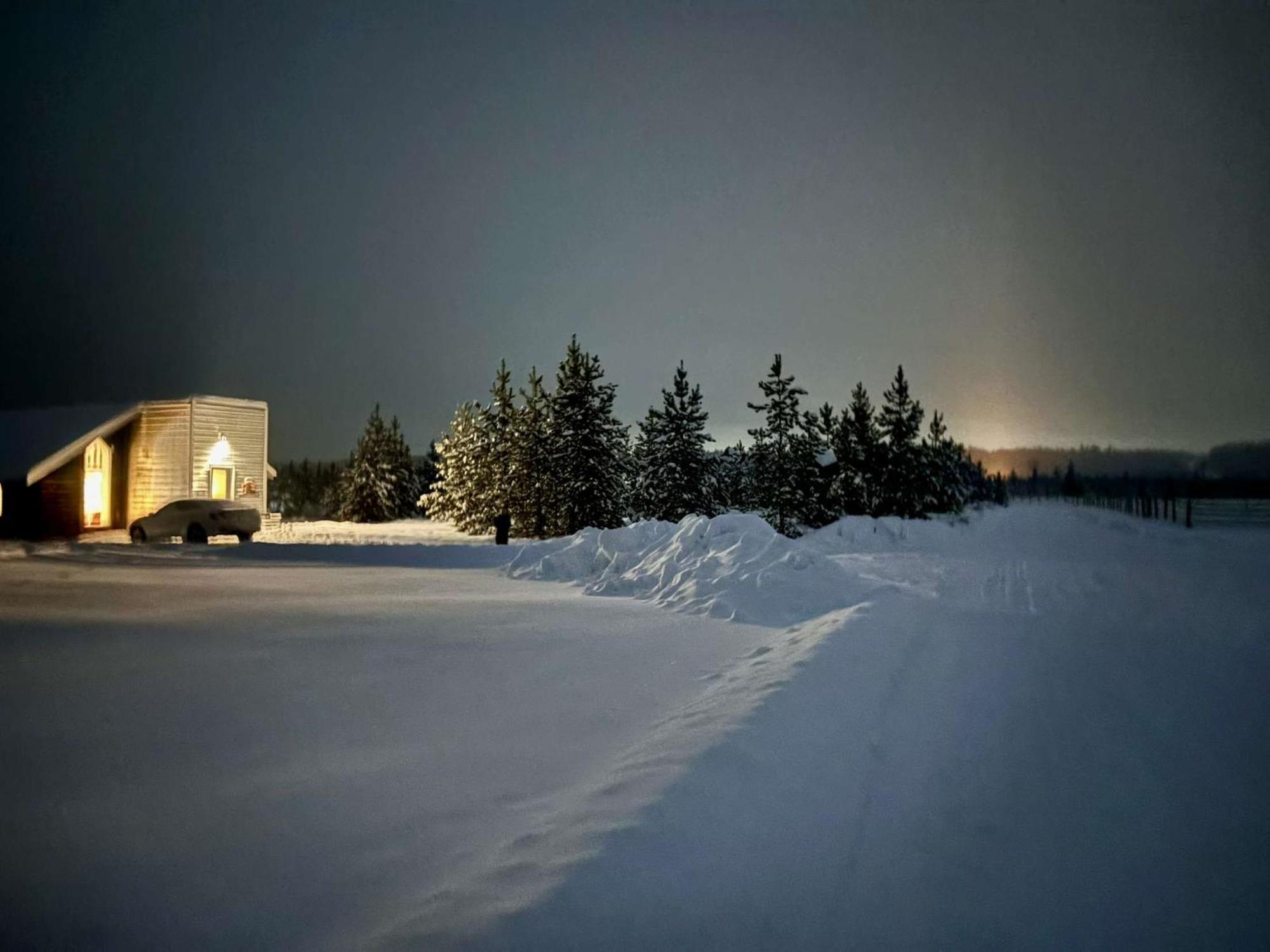 Woodhouse Cottages And Ranch Prince George Exteriör bild