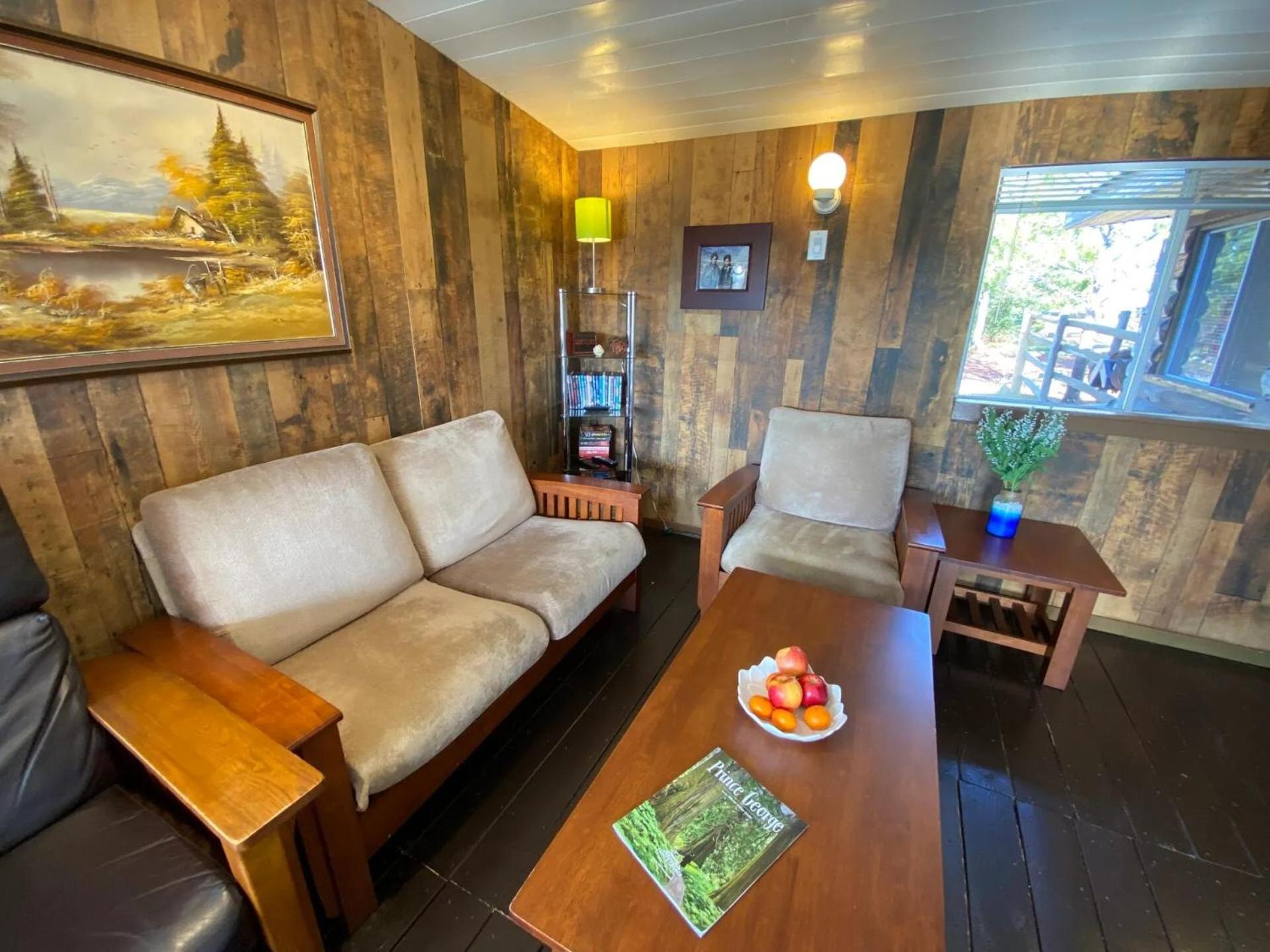 Woodhouse Cottages And Ranch Prince George Exteriör bild