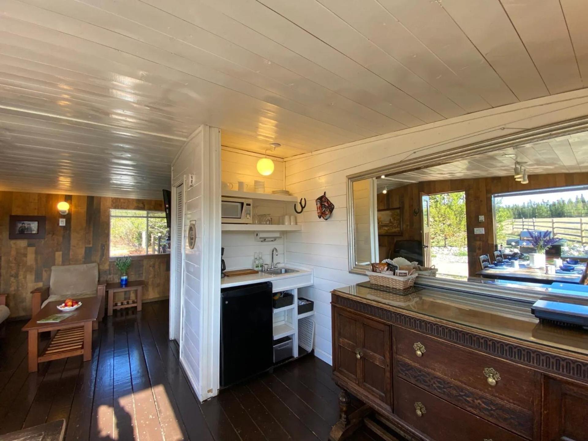 Woodhouse Cottages And Ranch Prince George Exteriör bild