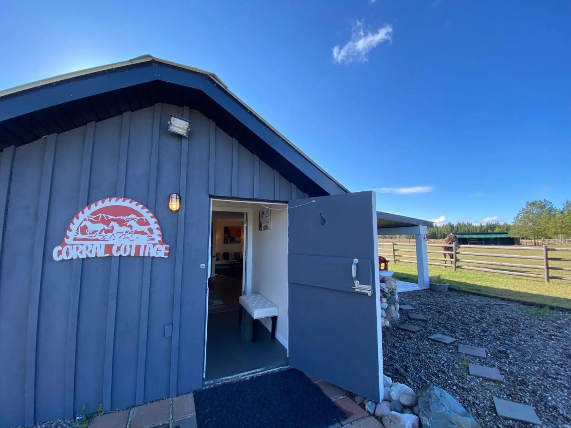 Woodhouse Cottages And Ranch Prince George Exteriör bild