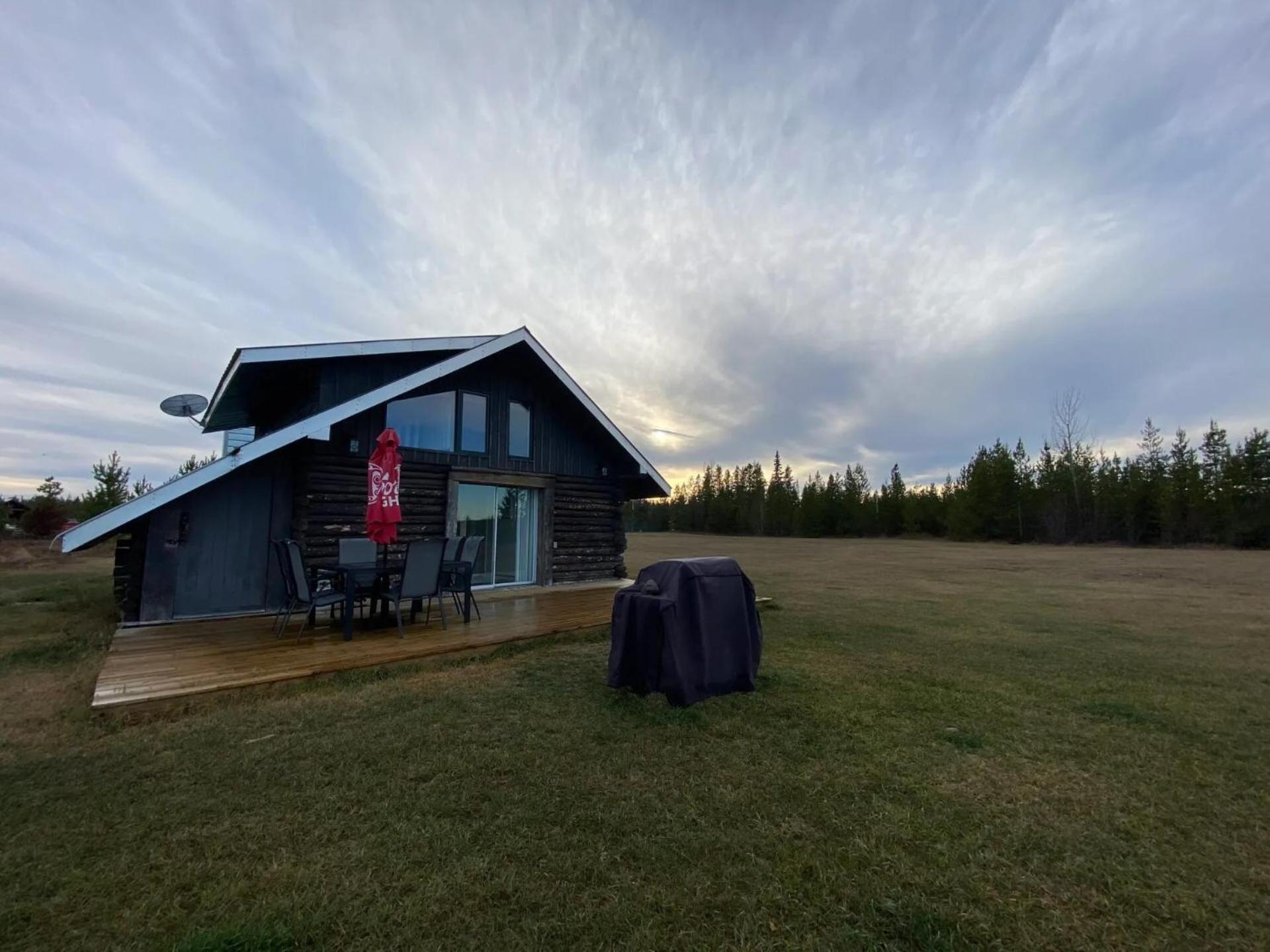 Woodhouse Cottages And Ranch Prince George Exteriör bild